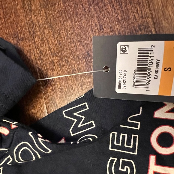 Tommy Hilfiger t shirt - Picture 3 of 3